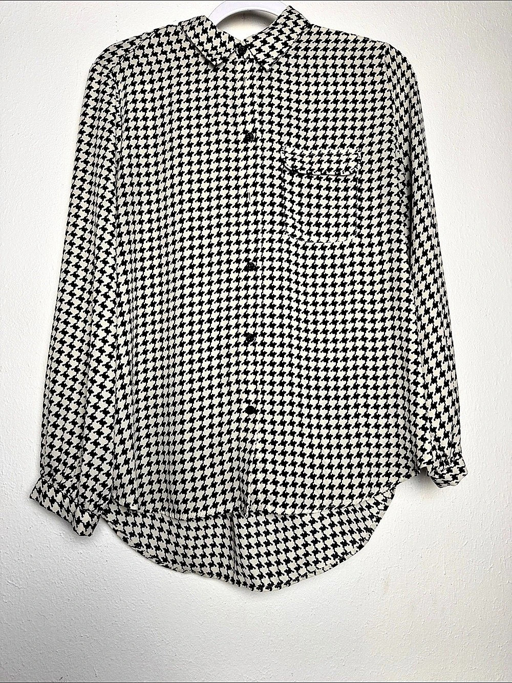 Who What Wear Houndstooth Print Button-Up Shirt Black & White